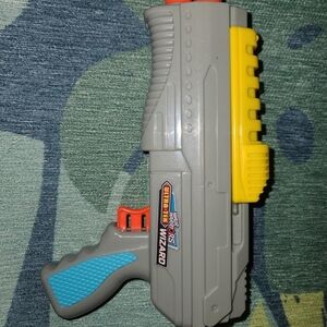 Nerf Super Soaker - Gray, Yellow, and Blue